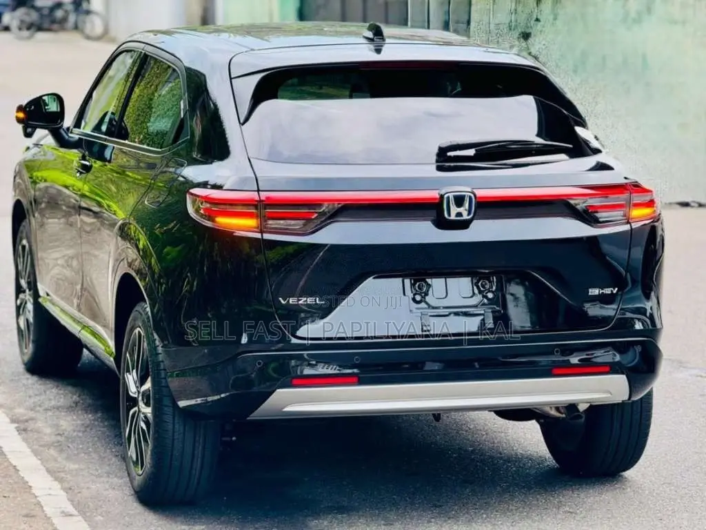 Honda Vezel Z Plus 2025 SUV Unregistered (Recondition)