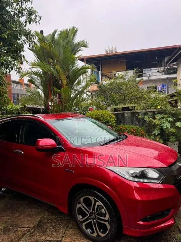 Honda Vezel 2016 SUV (Used)