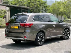Mitsubishi Outlander 2015 SUV (Used)
