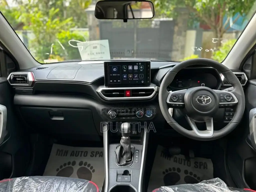 Toyota Raize Hybrid 2026 SUV Brand New