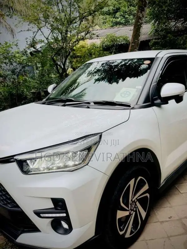 Toyota Raize 2025 SUV (Used)