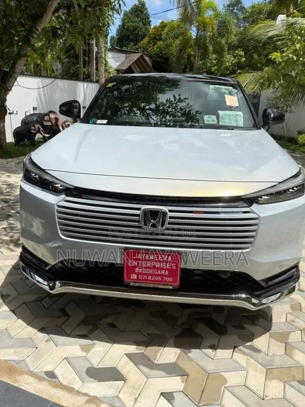 Honda Vezel Z Play 2025 SUV Unregistered (Recondition)