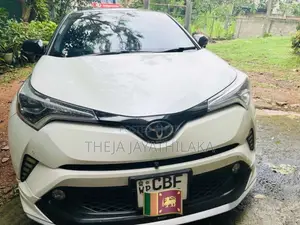 Toyota CHR NGX50 2018 SUV (Used)