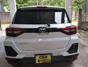 Toyota Raize 2025 SUV (Used)