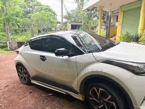 Toyota CHR NGX50 2018 SUV (Used)