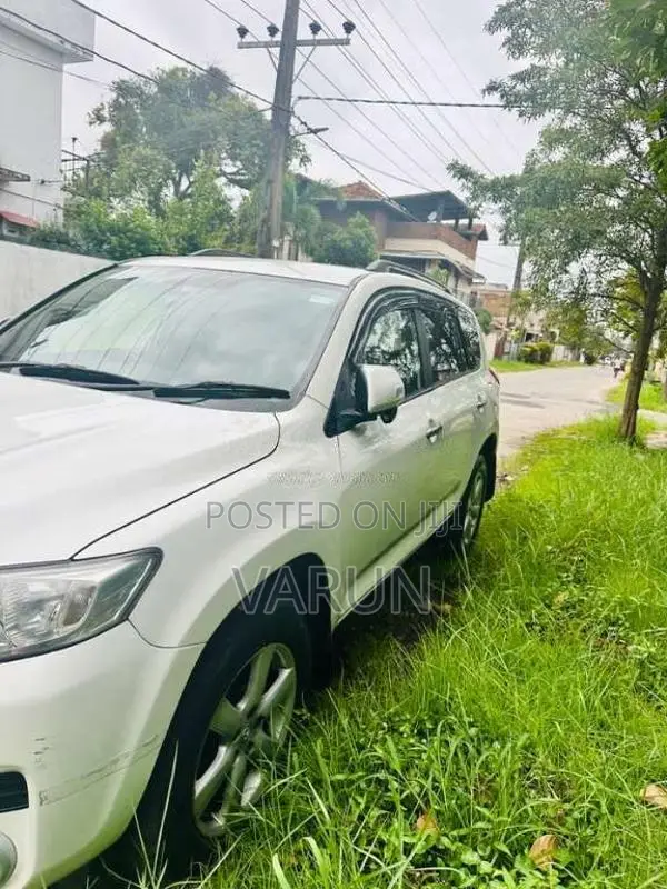 Toyota Vanguard 2010 SUV (Used)