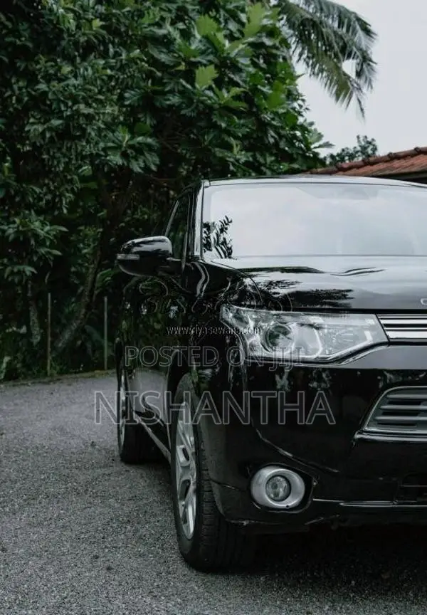 Mitsubishi OUTLANDER 2014 SUV (Used)