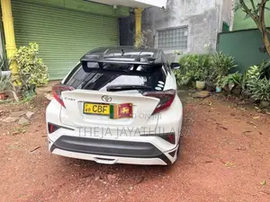 Toyota CHR NGX50 2018 SUV (Used)