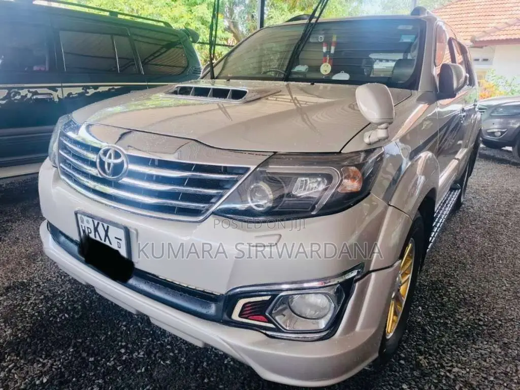 Toyota Fortuner 2013 SUV (Used)