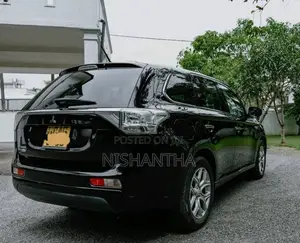Mitsubishi OUTLANDER 2014 SUV (Used)