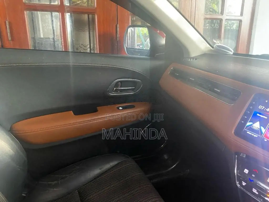 Honda Vezel 2015 SUV (Used)