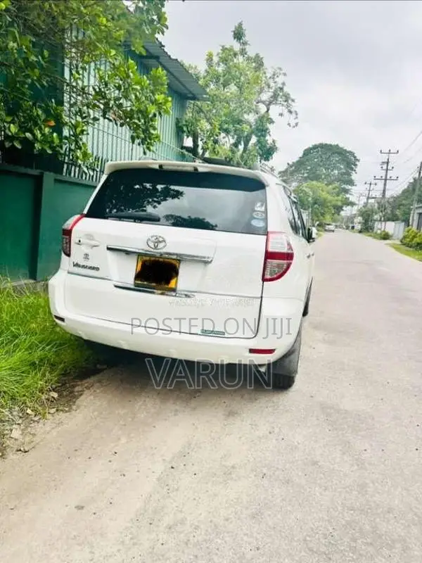 Toyota Vanguard 2010 SUV (Used)