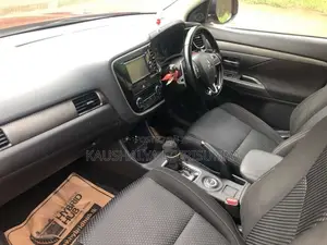 Mitsubishi Outlander 2015 SUV (Used)