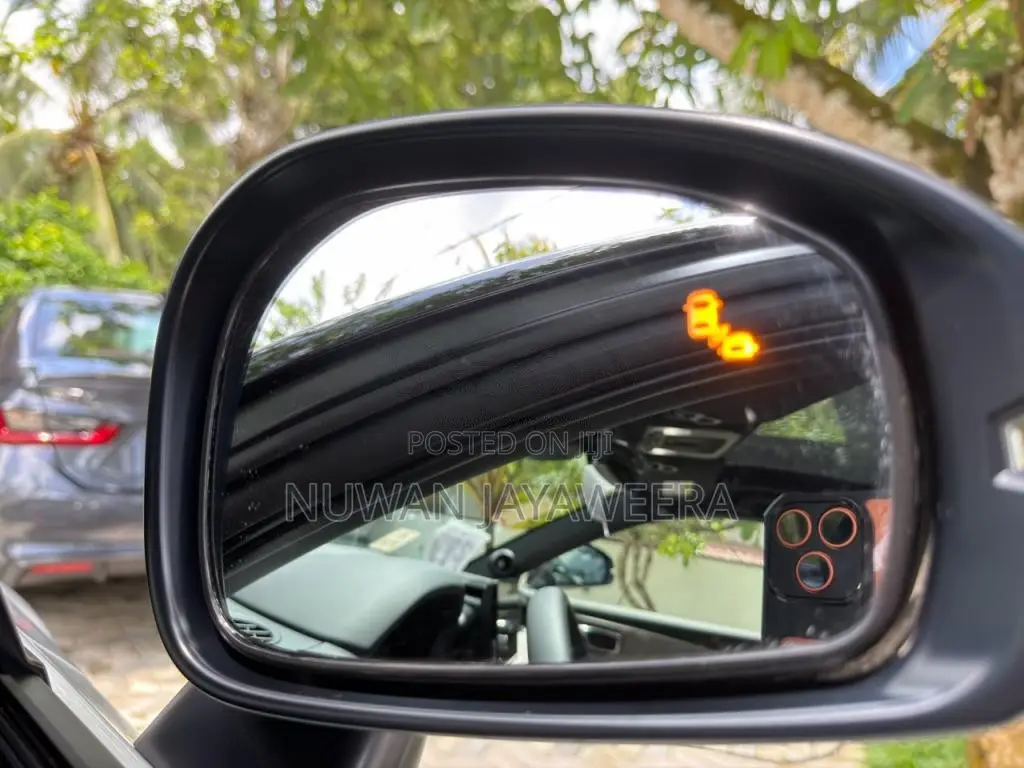 Honda Vezel Z Play 2025 SUV Unregistered (Recondition)