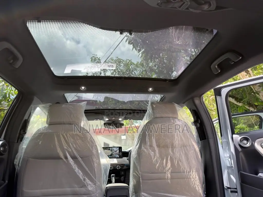 Honda Vezel Z Play 2025 SUV Unregistered (Recondition)