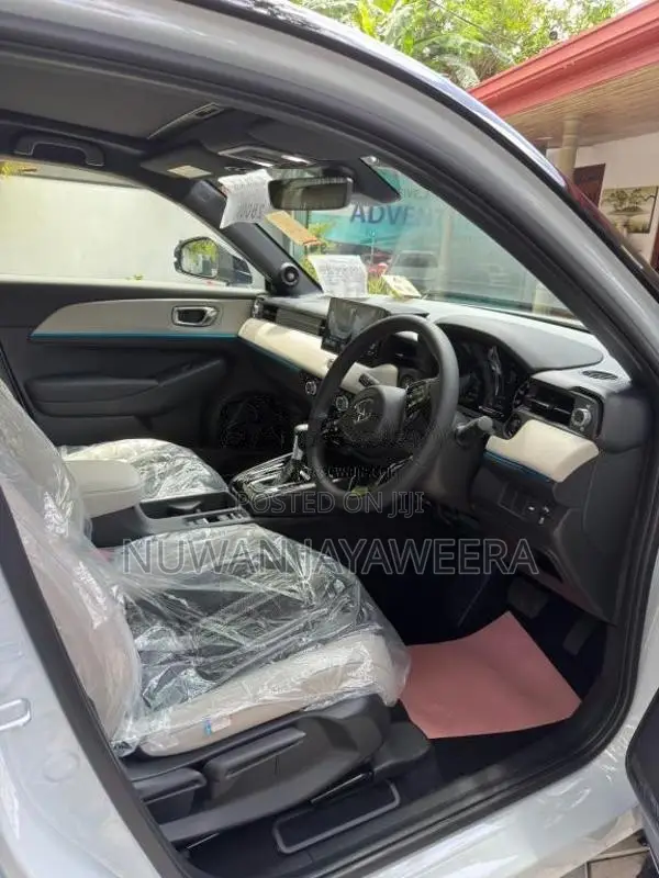 Honda Vezel Z Play 2025 SUV Unregistered (Recondition)