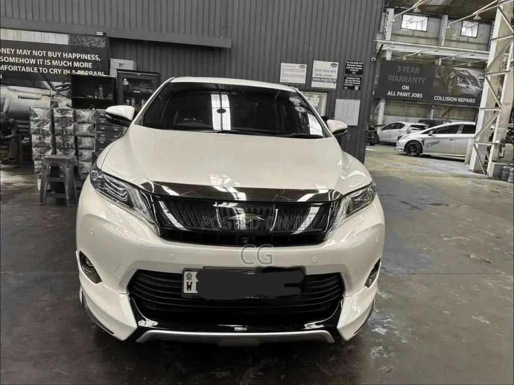 Toyota Harrier 2015 SUV (Used)