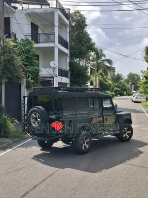 Land-Rover Defender 2026 SUV (Used)