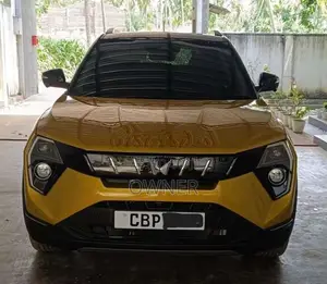 Mahindra XUV 3XO 2025 SUV (Used)
