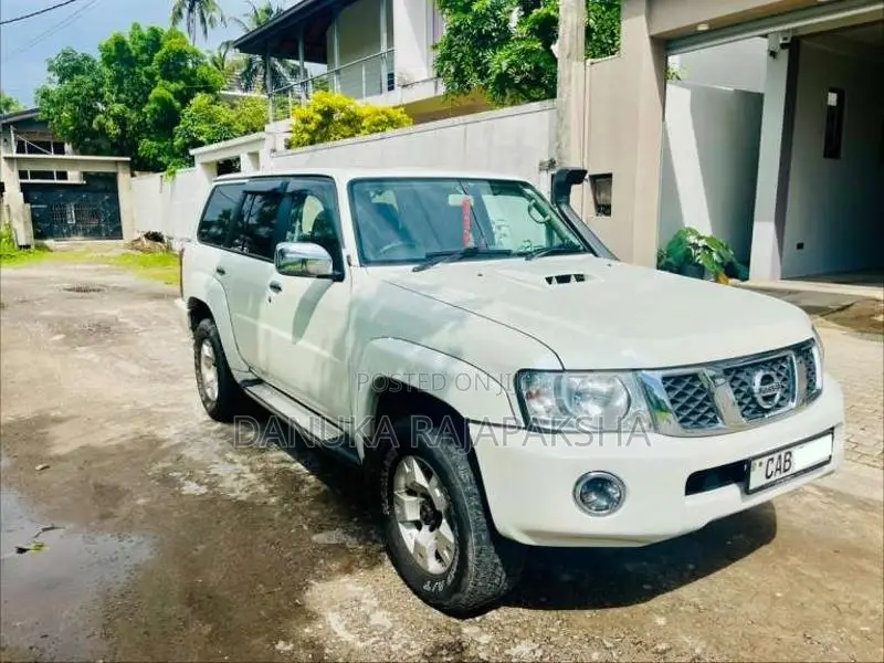 Nissan Patrol SGL Y61 2013 SUV (Used)