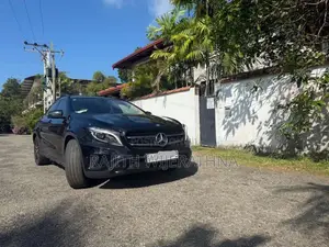 Mercedes-Benz GLA200 2015 SUV (Used)