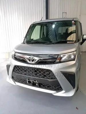 Toyota Roomy X 2023 SUV Unregistered (Recondition)