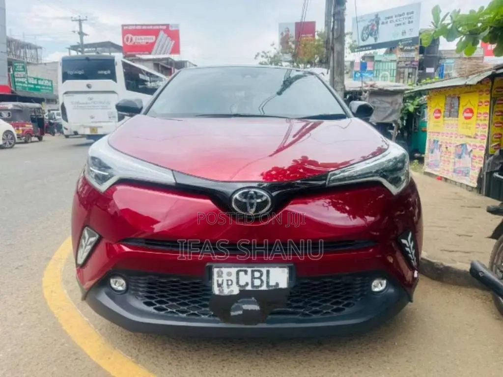Toyota Chr 2018 SUV (Used)