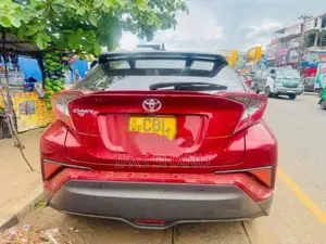 Toyota Chr 2018 SUV (Used)