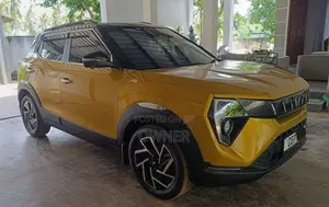Mahindra XUV 3XO 2025 SUV (Used)
