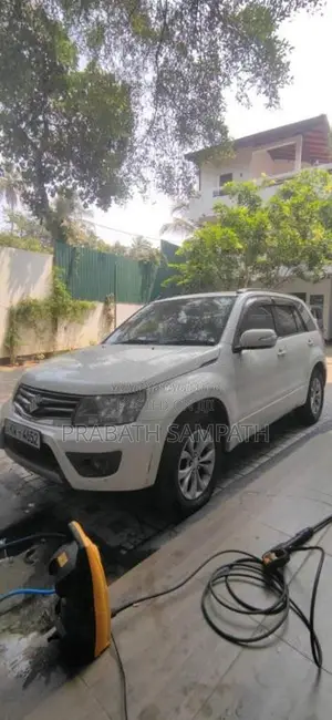 Suzuki Grand Vitara 2013 SUV (Used)
