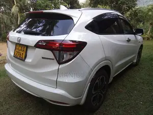 Honda Vezel 2014 SUV (Used)