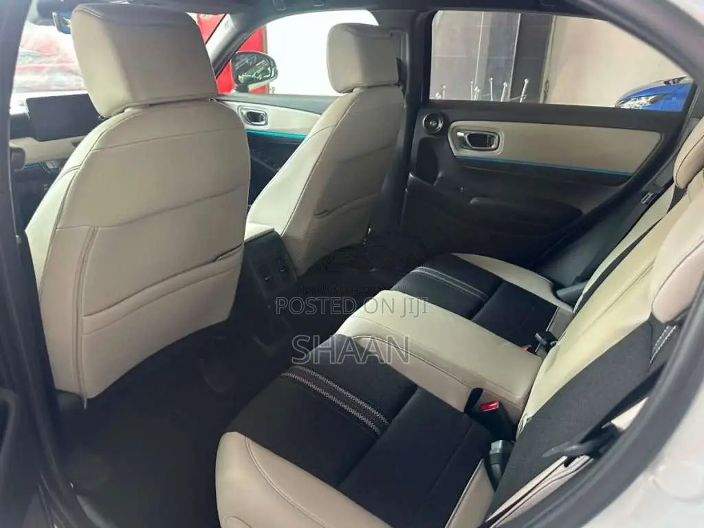 Honda Vezel Z Play Premium 2025 SUV Brand New