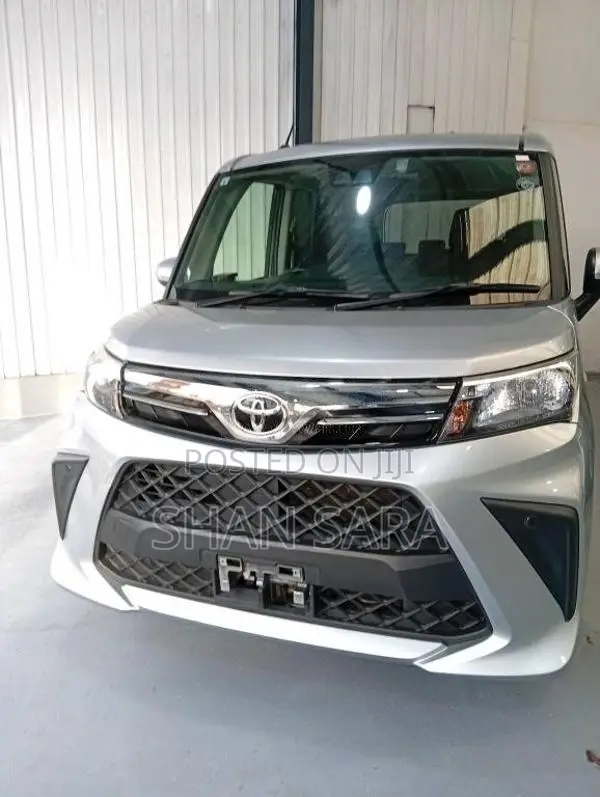 Toyota Roomy X 2023 SUV Unregistered (Recondition)
