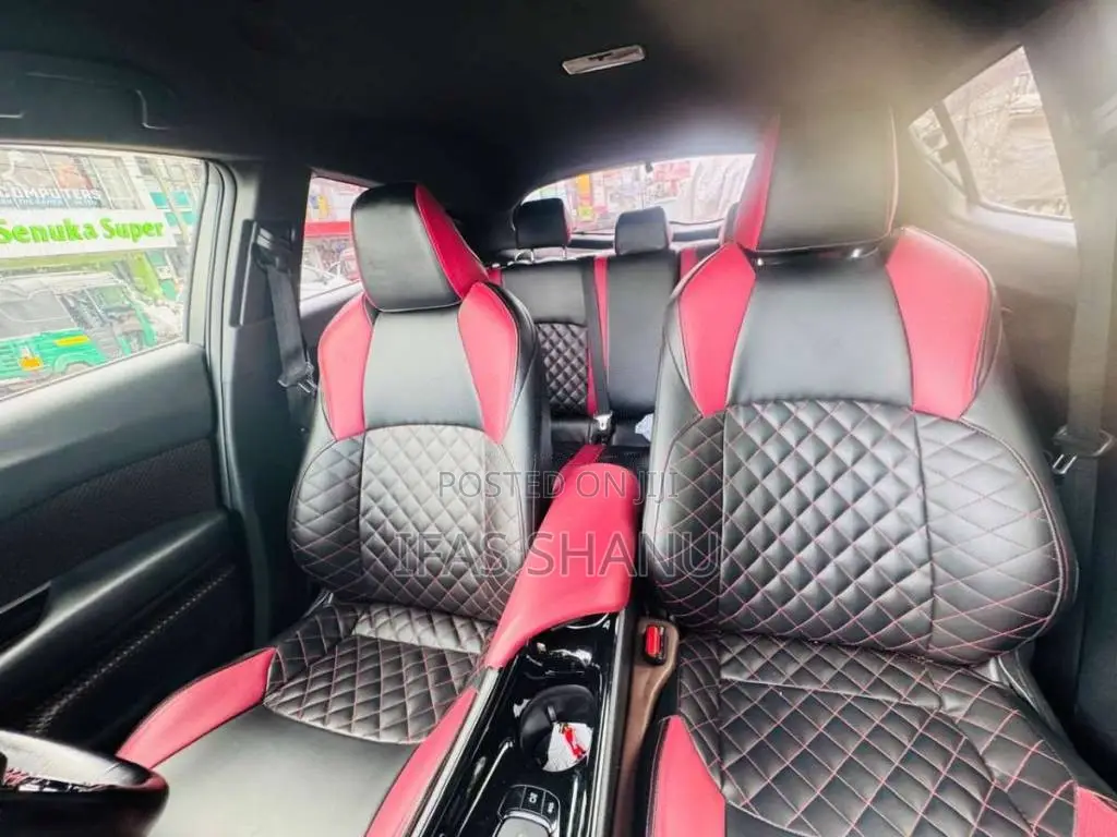 Toyota Chr 2018 SUV (Used)