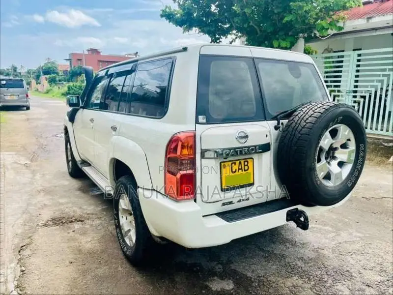 Nissan Patrol SGL Y61 2013 SUV (Used)