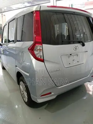 Toyota Roomy X 2023 SUV Unregistered (Recondition)