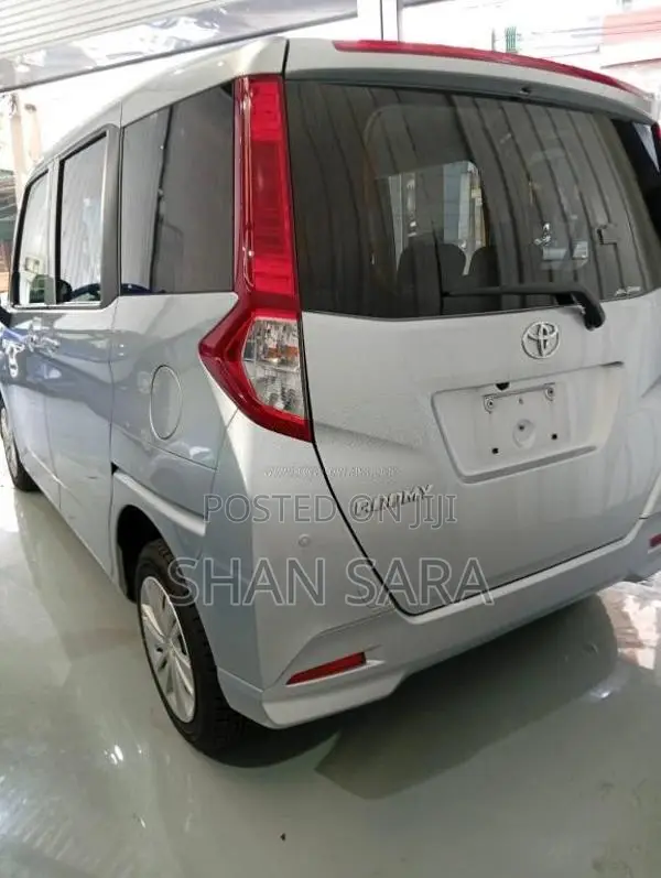 Toyota Roomy X 2023 SUV Unregistered (Recondition)