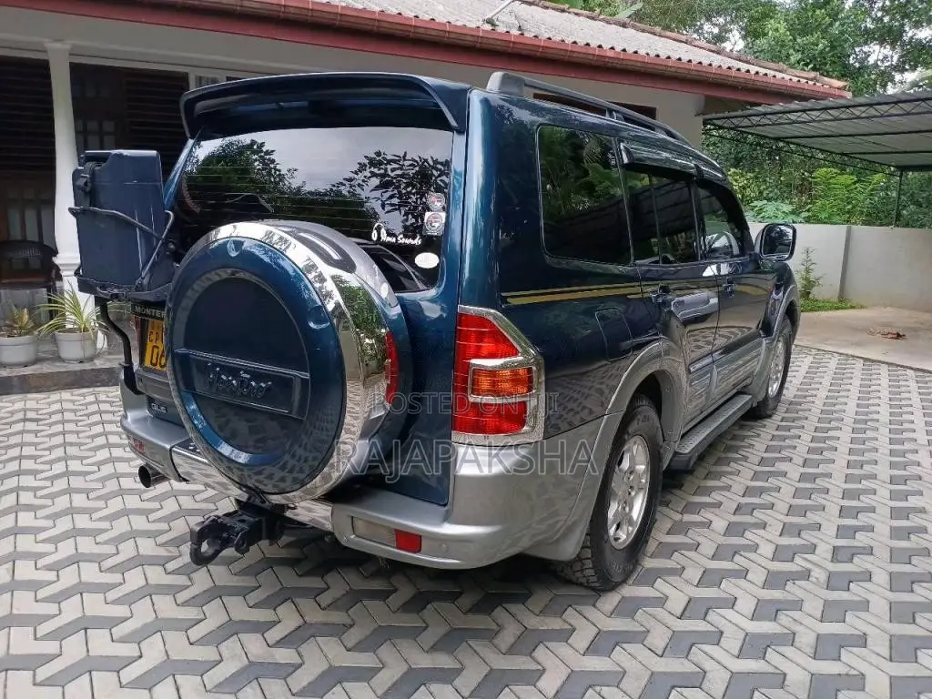 Mitsubishi Montero 2001 SUV (Used)