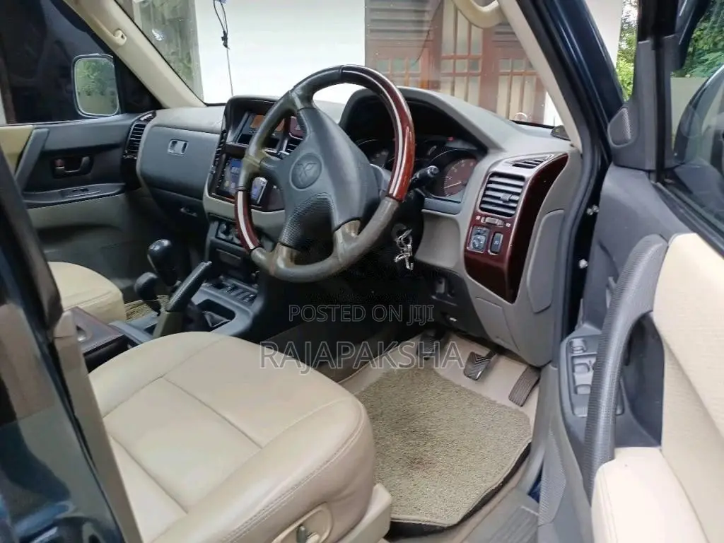 Mitsubishi Montero 2001 SUV (Used)