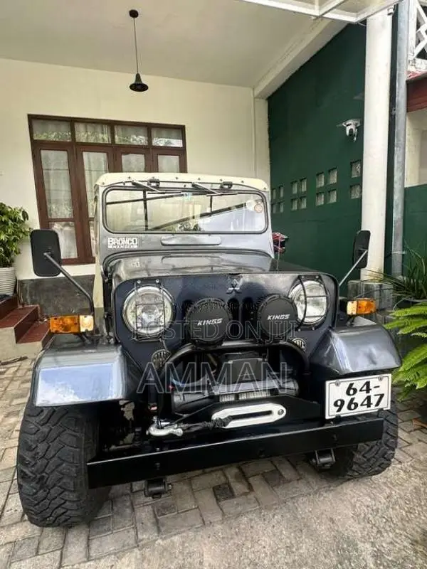 Mitsubishi J24 Safari 1986 SUV (Used)