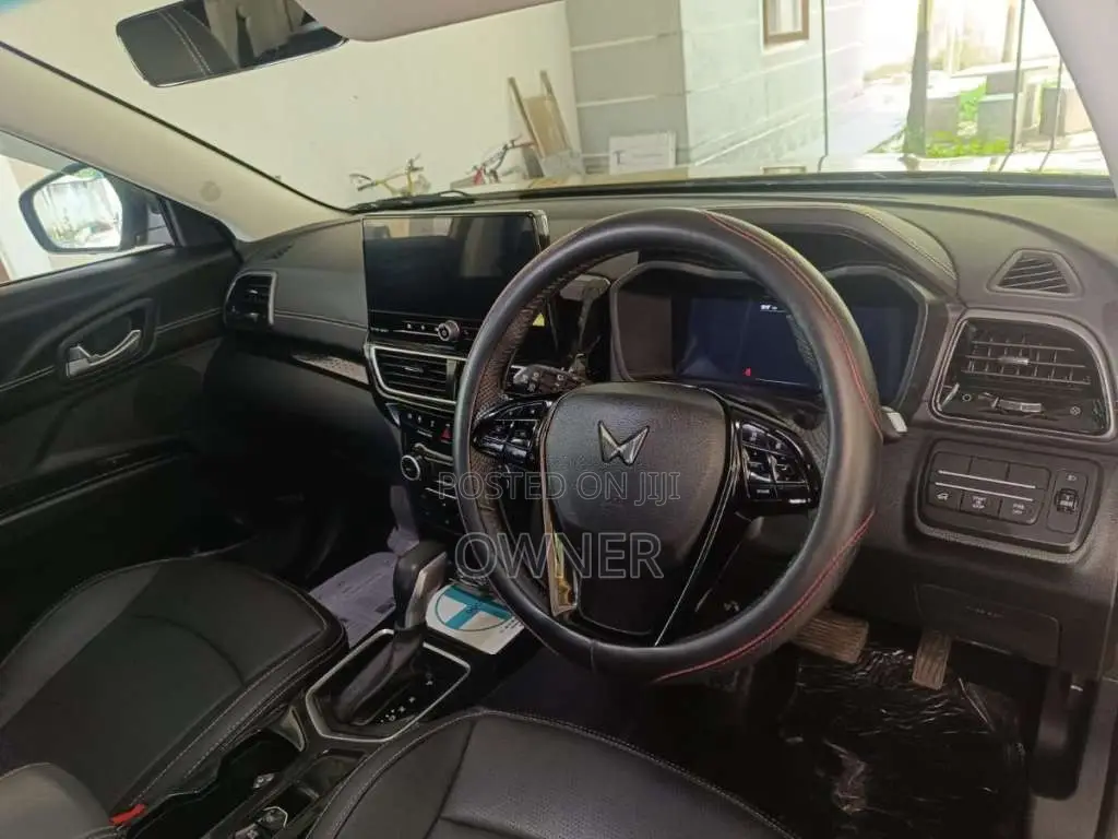 Mahindra XUV 3XO 2025 SUV (Used)
