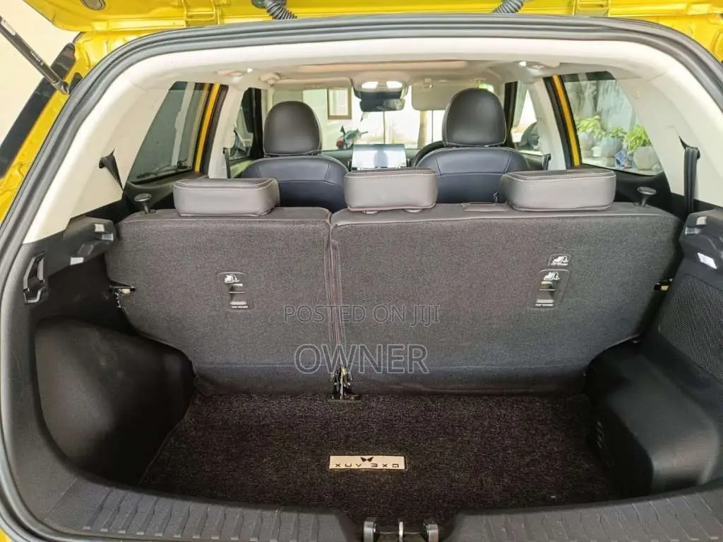 Mahindra XUV 3XO 2025 SUV (Used)