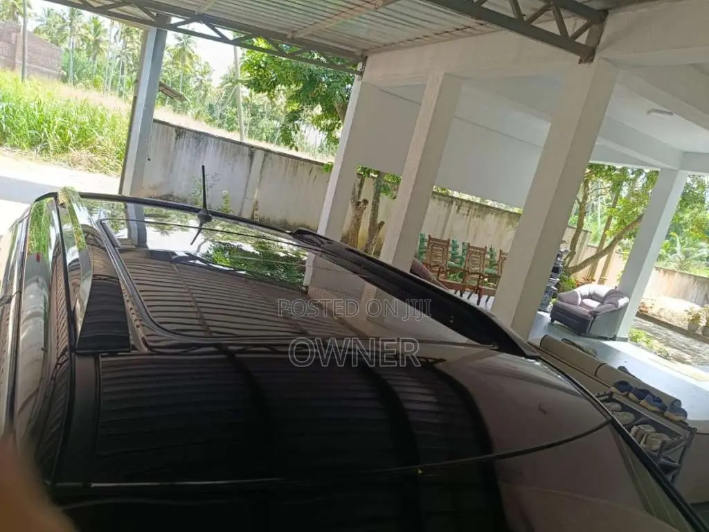 Mahindra XUV 3XO 2025 SUV (Used)