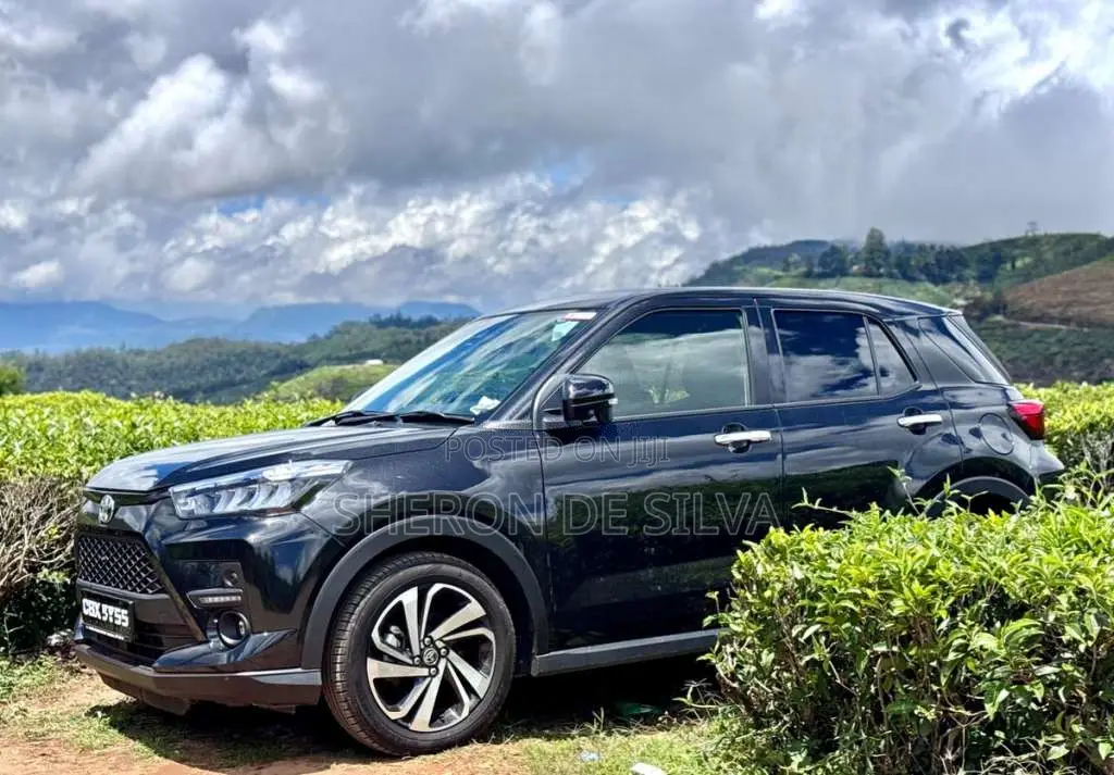 Toyota Raize 2025 SUV (Used)