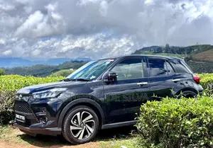 Toyota Raize 2025 SUV (Used)