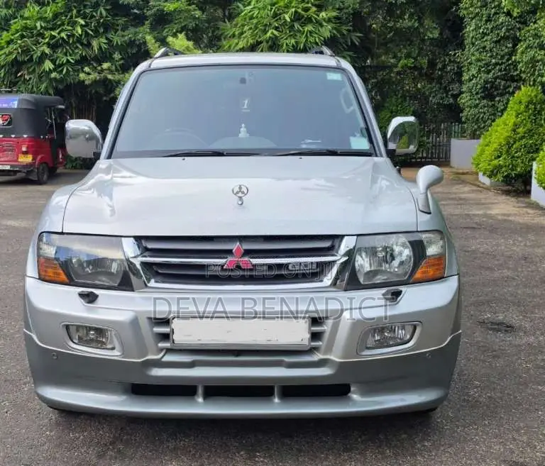 Mitsubishi Montero 2001 SUV (Used)