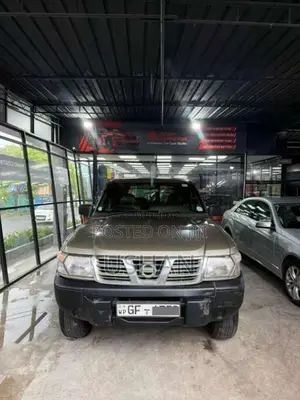 Nissan Patrol 2001 SUV (Used)