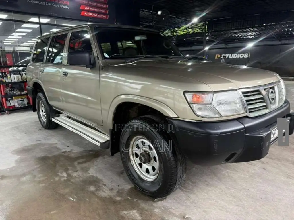Nissan Patrol 2001 SUV (Used)
