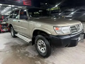 Nissan Patrol 2001 SUV (Used)