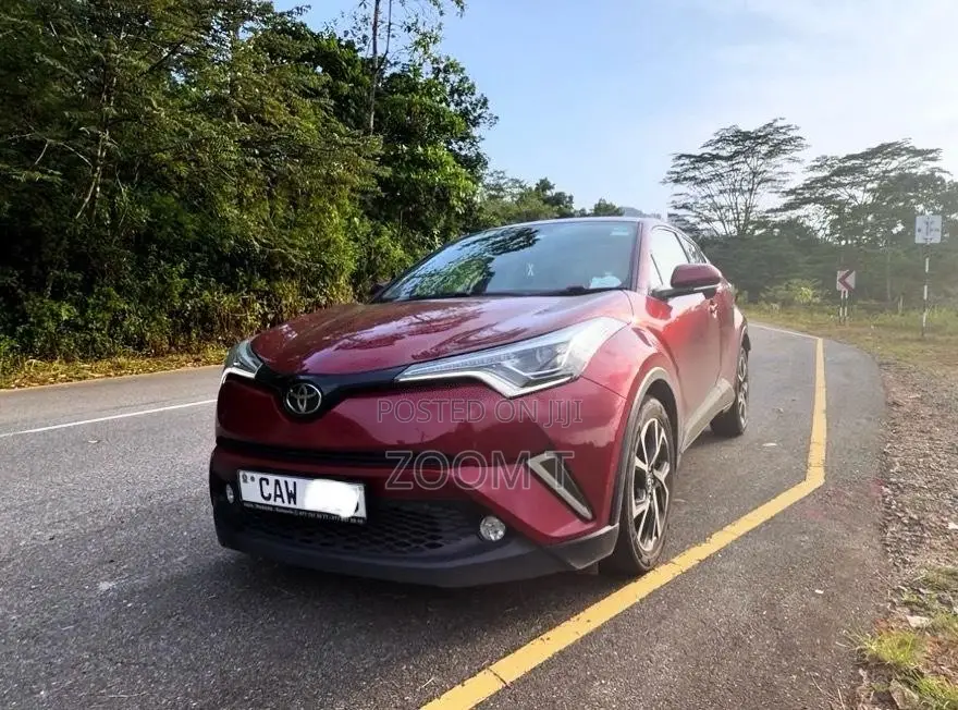 Toyota CHR 2017 SUV (Used)